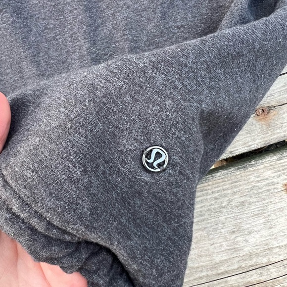 Lululemon & Go Endeavor Long Sleeve Heathered Black Cropped Size 8 - Picture 2 of 7